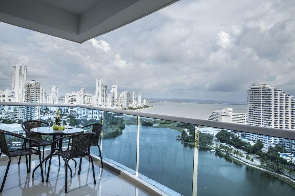OCEAN VIEW SPACIOUS PENTHOUSES WITH BIG TERRACES AND OVER 318 Square Meters Cartagena  Exterior foto
