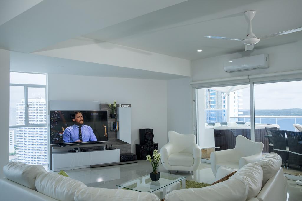 OCEAN VIEW SPACIOUS PENTHOUSES WITH BIG TERRACES AND OVER 318 Square Meters Cartagena  Exterior foto